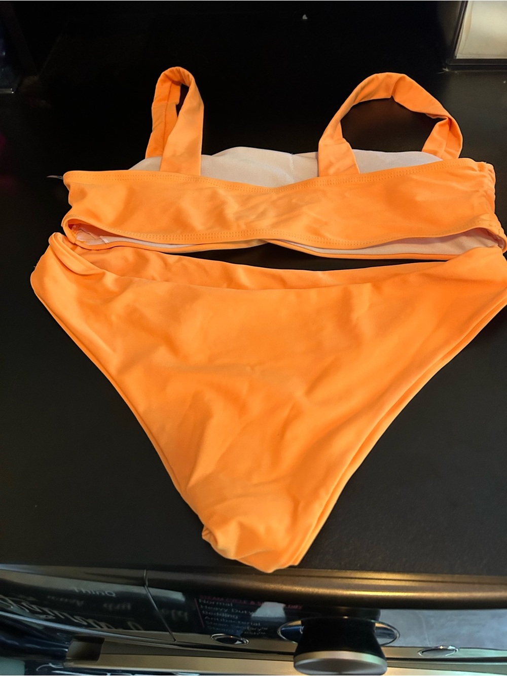 Bikini - Picture 2 of 3